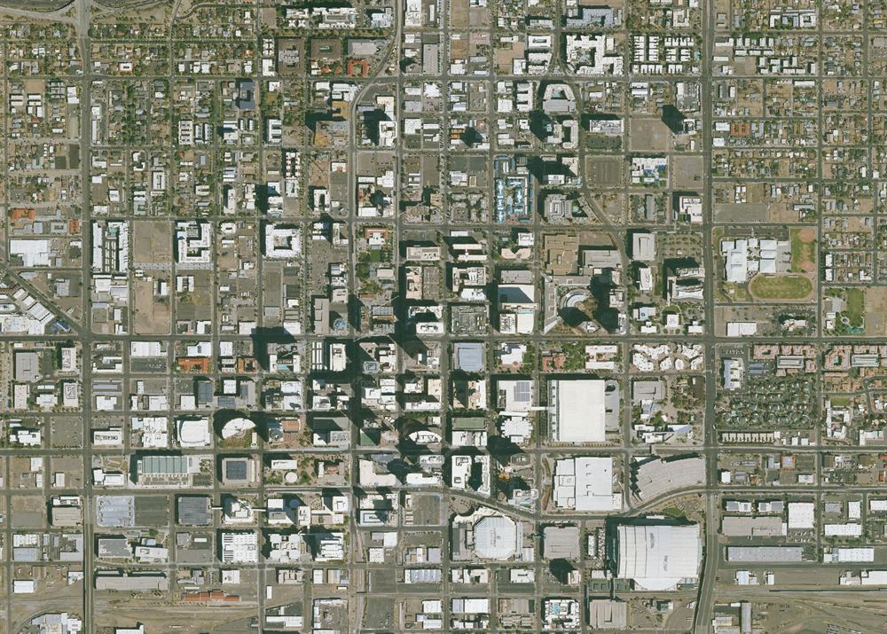 Satellite view of downtown Phoenix - truck 7 rolling in, dropping a dotted trail